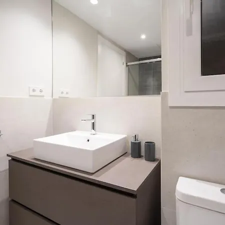 Spaces Deluxe Comfort Flat-monthly *