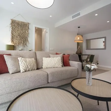 Spaces Deluxe Comfort Flat-monthly